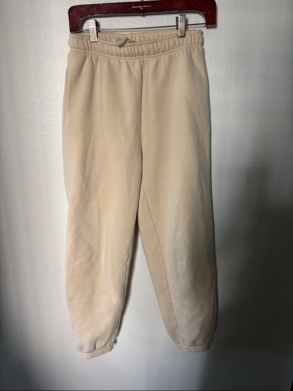 Aritzia TNA Cozy Sweatfleece Mega Jogger - Picture 2 of 5